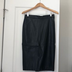 Black Zara Size M pleather pencil skirt